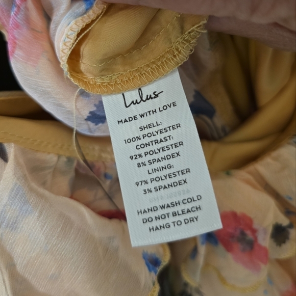 NWT Lulu's Perfect Chance Yellow Floral Print Chiffon Ruffled Bodysuit Medium - Picture 9 of 9